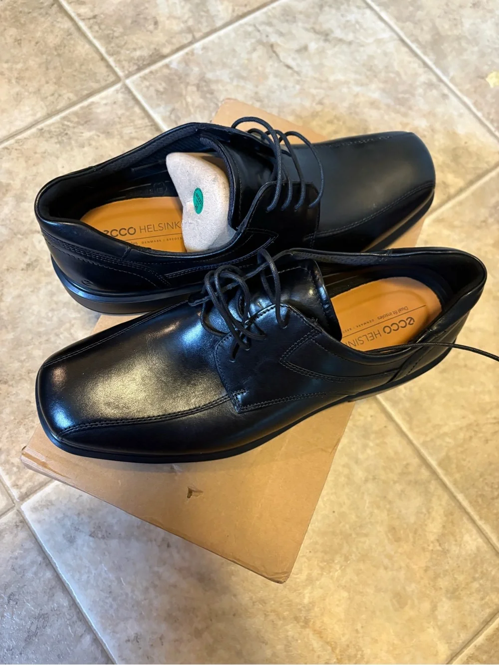 Ecco Black Leather Derby Shoes